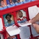 thumbnail image 5 of Juego de mesa Hasbro Gaming ¿Adivina quién? Edición NFL para niños mayores de 6 años, 5 of 9