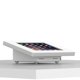 thumbnail image 1 of Soporte para Tablet VidaMount iPad mini 1/2/3 Blanco con Inclinación de 15°, 1 of 9