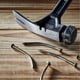 thumbnail image 4 of Martillo De Carpintero De 22 Onzas Dewalt Dwht51005 Cara fresada amarillo, 4 of 6