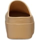 thumbnail image 2 of Zapatos Crocs Dylan Clog Mule Platform de piel de trigo para mujer, 2 of 7