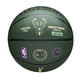thumbnail image 3 of Icono de jugador de baloncesto WILSON de la NBA Outdoor Giannis Antetokounmpo, 3 of 3