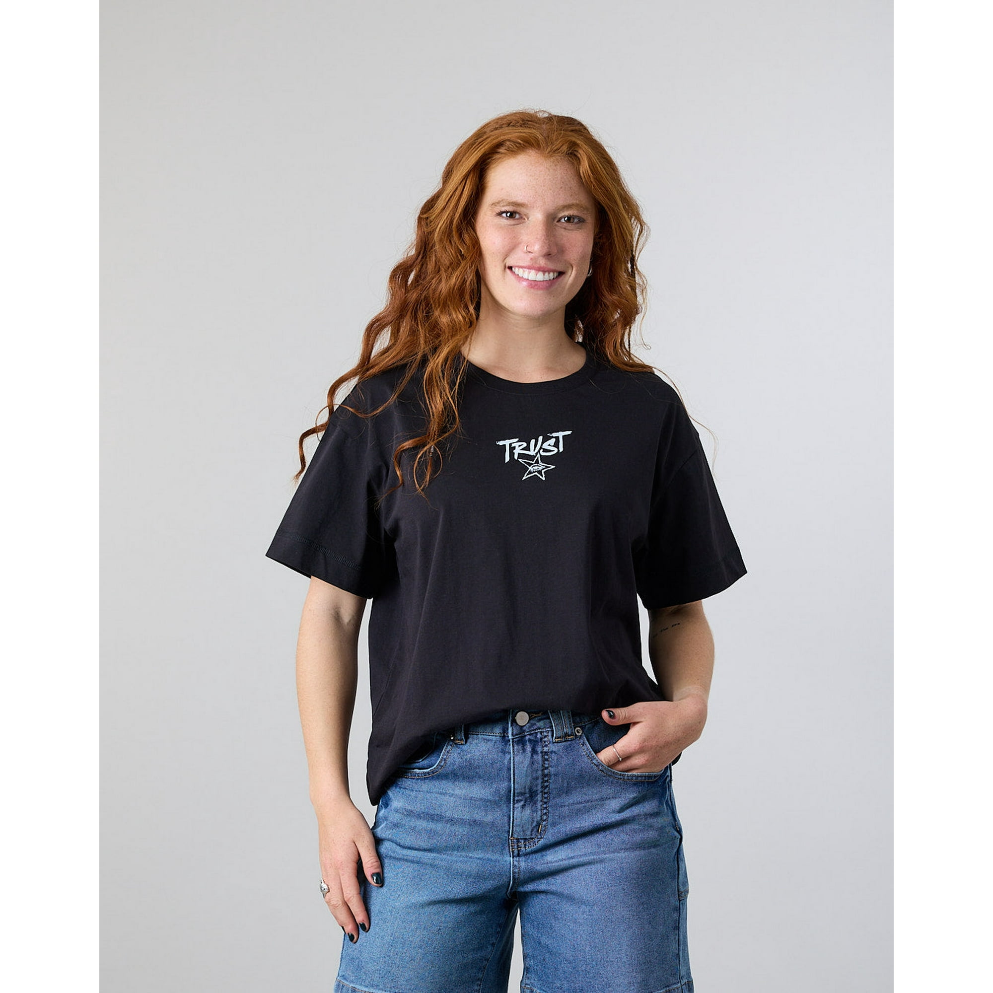 Polera Mujer Algodón Grafitti Negro Relaxed Fit Polemic