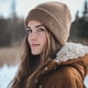 thumbnail image 4 of Gorro Scotamalone de punto con puños unisex, color bronce, 4 of 5