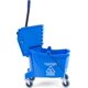 thumbnail image 5 of Cubo para mopa Carlisle FoodService, 26 litros, con escurridor lateral, azul, 5 of 9