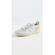 thumbnail image 2 of Tenis V 10 Suede Para Mujer Jade White Multico, 2 of 3