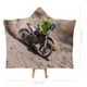 thumbnail image 2 of Motocross Sucio: Moto de Tierra Manta Capa con Capucha Anti-Bolitas, Manta de Lana Ártica Suave, Manta Portátil de Felpa Ligera y Lujosa, Poncho para Siesta en Casa y Oficina, 100*130cm, 2 of 6