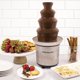 thumbnail image 3 of Fondue de chocolate Fountain Nostalgia CFF986, tapón de 960 ml y 1 kg., 3 of 7