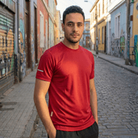 T-World - Polera Secado Rápido Hombre M/Corta Antibacterial Reflectiva Rojo