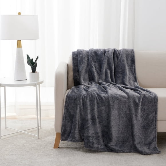 Manta Plush Berkshire EcoThread 127x178cm Gris Suave