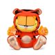 thumbnail image 1 of Colgante de ventana de peluche Kidrobot Garfield con el Año del Tigre, 20 cm, 1 of 9