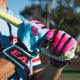 thumbnail image 5 of Easton Walk-Off Ethos Guantes de Bateo de Béisbol Juveniles Talla L, 5 of 7