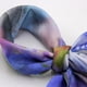 thumbnail image 3 of Pañuelo tipo seda 70 x 70 estampado floral con libélulas elegante azul Talla Única, 3 of 4