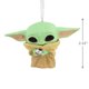 thumbnail image 4 of Adorno navideño Hallmark Star Wars The Mandalorian Grogu, 4 of 6