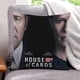 thumbnail image 1 of Funda de Almohada de Terciopelo House of Cards Desmarcar 50x50 cm, 1 of 6