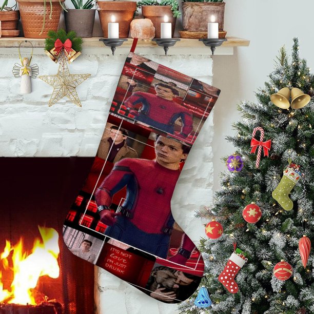 Tom Holland Tema: Calcetines de Navidad, fino lino blanco para colgar en escaleras y chimenea, decoración navideña para el hogar, regalo de Navidad. 45cm × 32cm