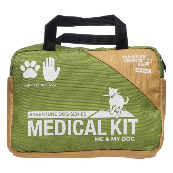 Botiquín de primeros auxilios Adventure Medical Kits para mí y mi perro