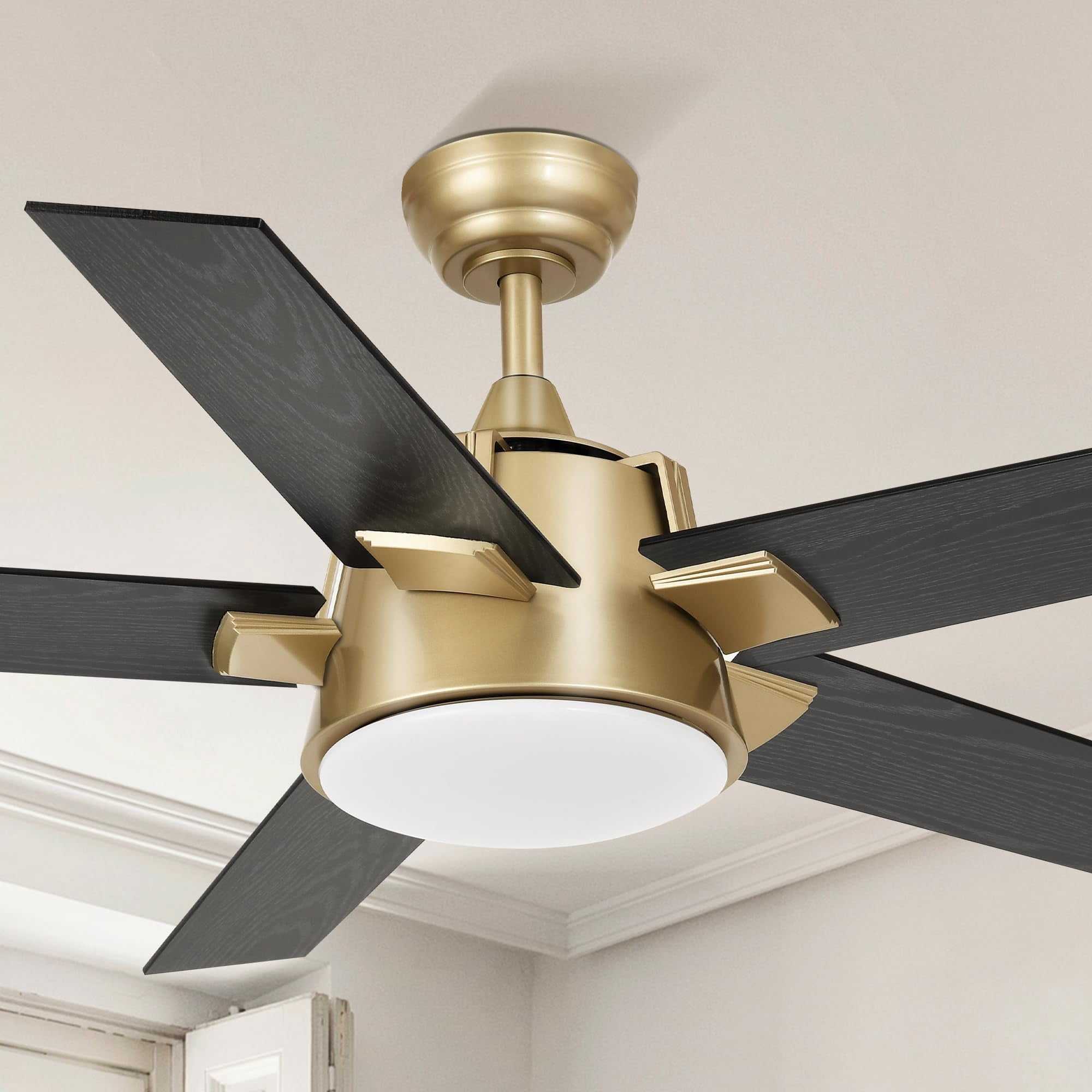 Ventilador De Techo Yitahome Negro Y Dorado De 132 Cm Con Luz Y Control Remoto
