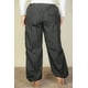 thumbnail image 4 of Saronite Pantalones de Paracaídas con Cintura Elástica y Cordón Ajustable, Dos Bolsillos Delanteros, Color Negro (para Mujer), 4 of 4