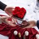 thumbnail image 3 of Rosas preservadas para siempre en jarrón con espejo Soho Floral Arts, 3 of 6