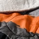 thumbnail image 3 of Plumón Sherpa King Bark, 3 of 4