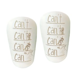 Magideal - 1 Par De Mini Espinilleras De Fútbol, Equipo De Protección, Accesorios Protectores, Equipo Pequeño, Espinilleras De Entrenamiento De Fútbol Para Niños Letras Amarillas Blancas