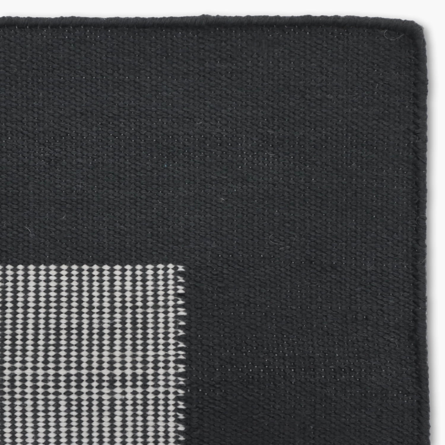 Form Design - Alfombra Terraza Varadero 200x300 Negro
