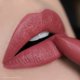 thumbnail image 3 of Lápiz labial Youngblood Mineral Creme Coral Beach de 4 ml para mujer, 3 of 3