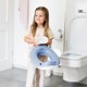 thumbnail image 4 of Asiento de Entrenamiento para Orinal Kindsgut Ballena con Respaldo Azul, 4 of 7