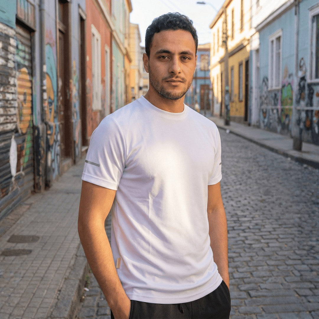 T-world - Polera Secado Rápido Hombre M/corta Antibacterial Reflectiva Blanco