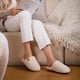 thumbnail image 2 of Zapatillas EverFoams Fuzzy, de espuma viscoelástica cálida, sin cordones, para mujer, 2 of 6