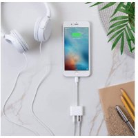 Adaptador Auxiliar Belkin F8J212Btwht 3.5Mm Audio + Charge Rockstar