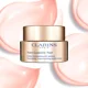 thumbnail image 3 of Set Nutritivo Iluminador Clarins Nutri-Lumière Day & Night Crema Duo, 3 of 3