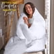 thumbnail image 4 of Edredón con relleno de edredón Utopia, cama king size, color blanco, 4 of 8