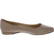 thumbnail image 3 of Flat Nine West Speakup para mujer, piel natural, tamaño 6.5 W, 3 of 5