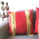 thumbnail image 2 of FUNDA COJIN DECORATIVO DISEÑO FESTIVO ROJO Y DORADO 60x60, 2 of 3