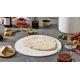 thumbnail image 2 of Piedra para pizza Le Creuset de loza redonda 38 cm, blanca, 2 of 3