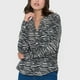 thumbnail image 3 of Blusa Mujer Cuello Mao Print Rayas Negro Corona, 3 of 5