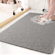 thumbnail image 1 of Xiao Hua Alfombrilla antideslizante gris para bañera de 40 x 60 cm, de secado rápido, con superficie texturizada y orificios de drenaje, ideal para baños de hoteles. 1 unidad., 1 of 3
