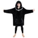 thumbnail image 1 of Manta Con Capucha De Forro Polar Black Panther Para Niños, 1 of 6