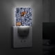thumbnail image 4 of Grizzy y los Lemmings Luz nocturna LED con sensor de anochecer a amanecer para dormitorio, baño, pasillo, escaleras - Lámpara LED nocturna de enchufe, 0.5W - 1 pieza, 4 of 6