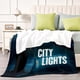 thumbnail image 4 of Luces de la Ciudad anti-pilling, suave, ligera, esponjosa y acogedora de lujo para hogar y cocina – Perfecta para niños y adultos,130X150cm, 4 of 6