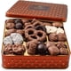 thumbnail image 1 of Canasta de Chocolates Bonnie Pop Surtidos 930g Gourmet, 1 of 3