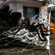 thumbnail image 1 of Decoraciones de Halloween en forma de telaraña de Lovinland con araña gigante, 1 of 7