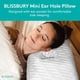 thumbnail image 3 of Almohada BLISSBURY minisatinada para dormir de lado con orificio para la oreja, 3 of 8