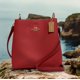thumbnail image 4 of Bolso Coach Small Town Bucket Rojo Oxblood de Cuero, 4 of 9