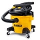 thumbnail image 2 of DEWALT - DXV06P Aspiradora para húmedo y seco de poliéster, 22.7 l, Color Amarillo, 2 of 3