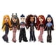 thumbnail image 5 of Muñeca moderna Bratz Pretty 'N' Punk Cloe con 2 atuendos y maleta, 5 of 7