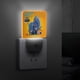 thumbnail image 4 of Hitpig Luz nocturna LED con sensor de anochecer a amanecer para dormitorio, baño, pasillo, escaleras - Lámpara LED nocturna de enchufe, 0.5W - 1 pieza, 4 of 6