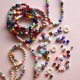 thumbnail image 5 of Cuentas Redondas de Letras Uxcell, 300 Piezas de Letras O Cuentas de Alfabeto Acrílico Letras Blancas para Hacer Joyas Pulseras Collares DIY, Blanco, 5 of 6
