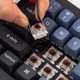 thumbnail image 2 of Teclado mecánico Keychron Q4 60% con cable e interruptores Gateron Brown, 2 of 8